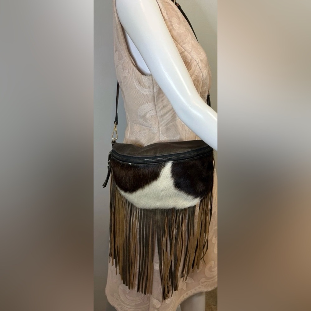 Hand Tooled Cowhide Leather Crossbody Bag Hair-On Brown White Fringe Western - Picture 2 of 12
